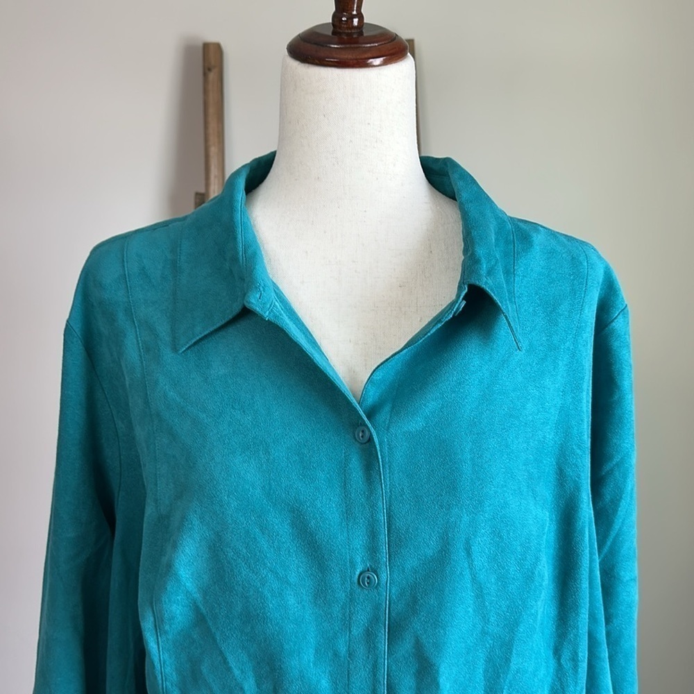 Catherines Long Sleeve Button Down Suede Like Shirt Size 1X (18/20W) in GUC - Picture 3 of 17
